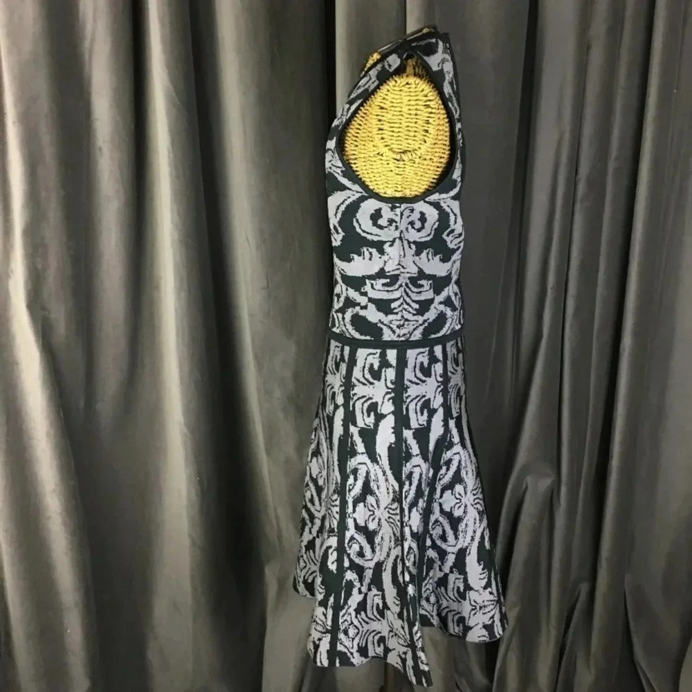 Parker Kiley Dress Damask Fit & flare knit sleeveless scroll print dark romantic - Picture 9 of 10